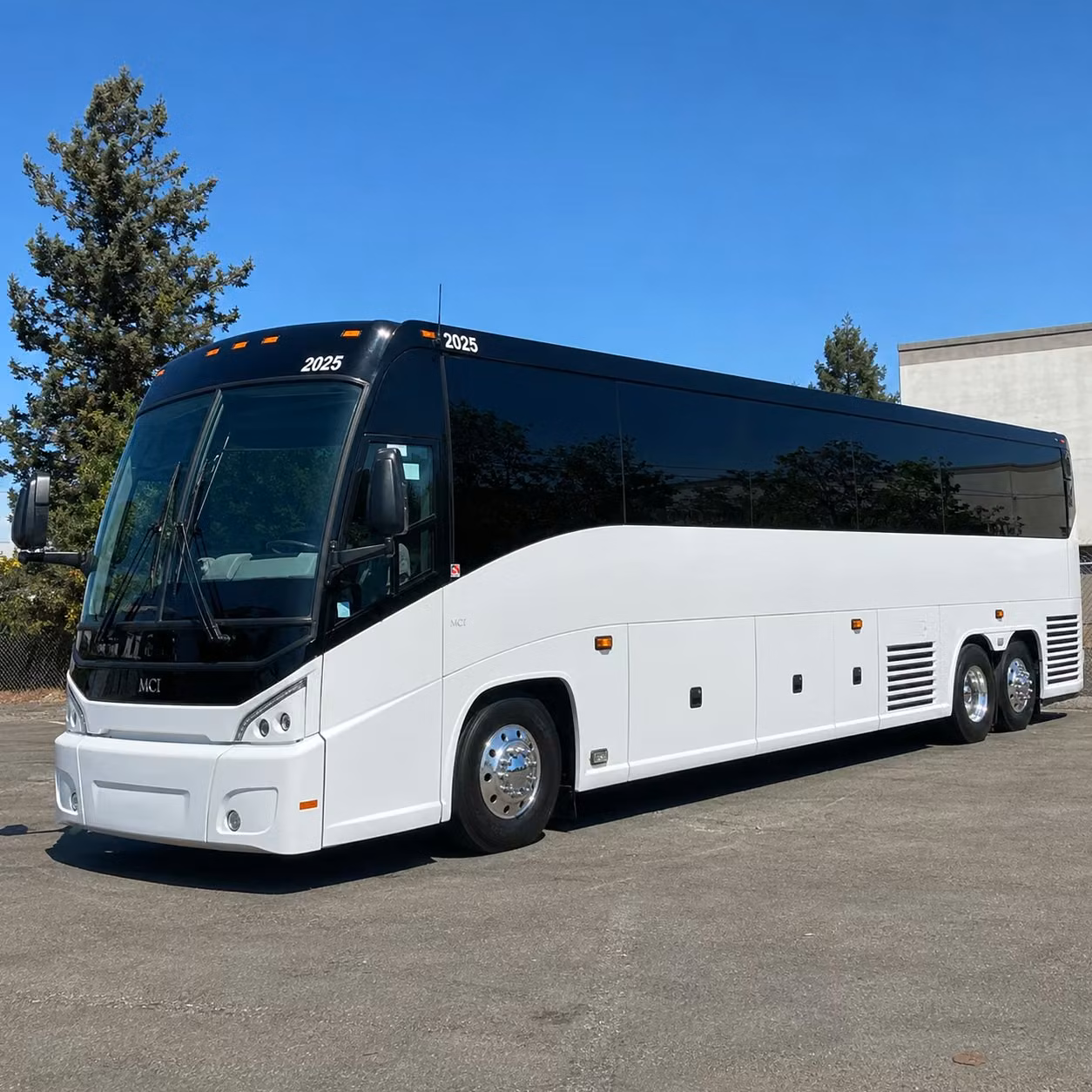 charter buses and minibuses for larger jurupa valley prom groups